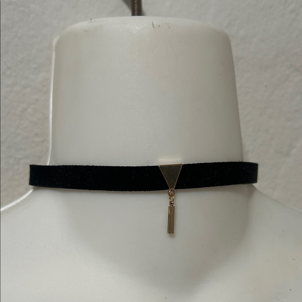 Elegant Black and Gold Choker Necklace